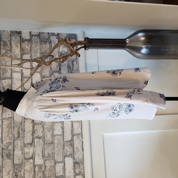 Blouse - Picture 2 of 6